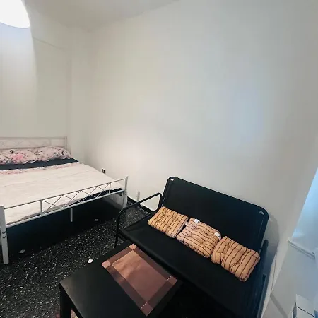 3bed Apartment, Centrum Apartment Genoa