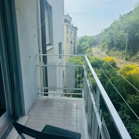 3bed Apartment, Centrum Apartment Genoa